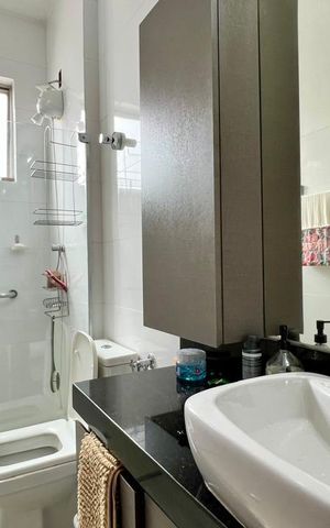 Apartamento à venda com 120m², 4 quartos e 2 vagasbanho
