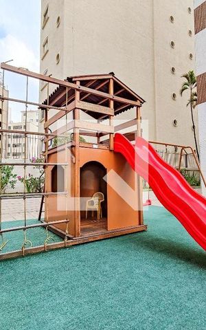 Apartamento à venda com 75m², 2 quartos e 1 vaga Apartamento à venda com 75m², 2 quartos e 1 vagaÁrea comum - Playground