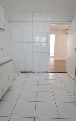 Apartamento para alugar com 97m², 3 quartos e 3 vagas Apartamento para alugar com 97m², 3 quartos e 3 vagasCozinha