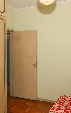 Casa à venda com 500m², 5 quartos e 2 vagas Casa à venda com 500m², 5 quartos e 2 vagasQuarto 2