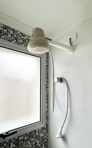 Apartamento à venda com 48m², 2 quartos e 1 vaga Apartamento à venda com 48m², 2 quartos e 1 vagaBanheiro