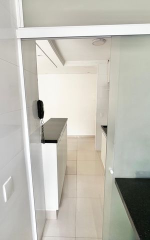 Apartamento à venda com 48m², 2 quartos e 1 vaga Apartamento à venda com 48m², 2 quartos e 1 vagaCozinha e Área de Serviço