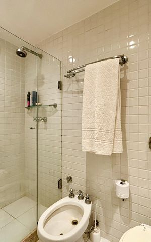 Apartamento para alugar com 187m², 4 quartos e 1 vagaBanheiro social