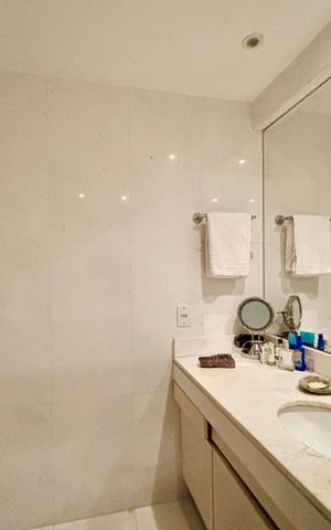 Apartamento para alugar com 187m², 4 quartos e 1 vagaSuíte
