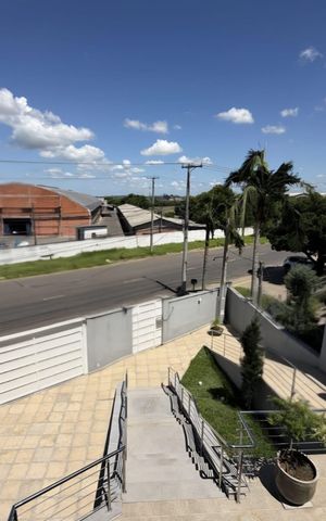 Casa à venda com 468m², 4 quartos e 7 vagas Casa à venda com 468m², 4 quartos e 7 vagasÁrea externa