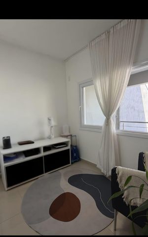 Casa à venda com 468m², 4 quartos e 7 vagas Casa à venda com 468m², 4 quartos e 7 vagasSala