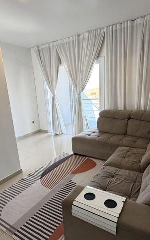 Casa à venda com 468m², 4 quartos e 7 vagas Casa à venda com 468m², 4 quartos e 7 vagasSala