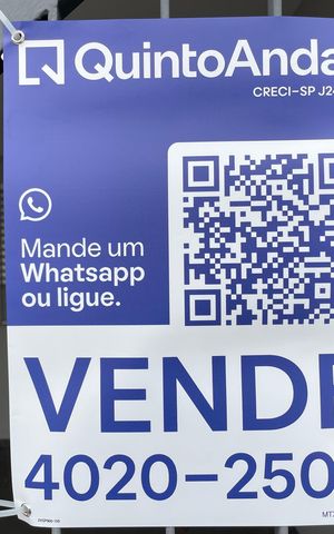 Casa à venda com 300m², 3 quartos e 2 vagas Casa à venda com 300m², 3 quartos e 2 vagasPlaca