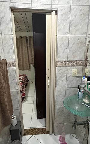 Casa à venda com 108m², 2 quartos e sem vagaBanheiro da Suíte
