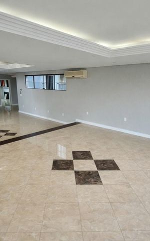 Casa para alugar com 600m², 5 quartos e 6 vagasSala 