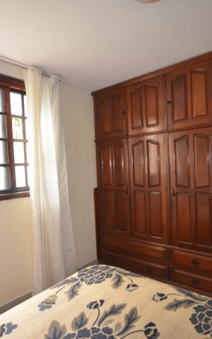 Casa para alugar com 400m², 7 quartos e 4 vagasQuarto 1 - Armários