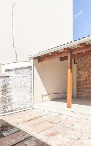 Casa à venda com 129m², 4 quartos e 1 vaga