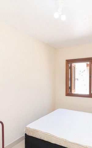 Casa à venda com 129m², 4 quartos e 1 vaga