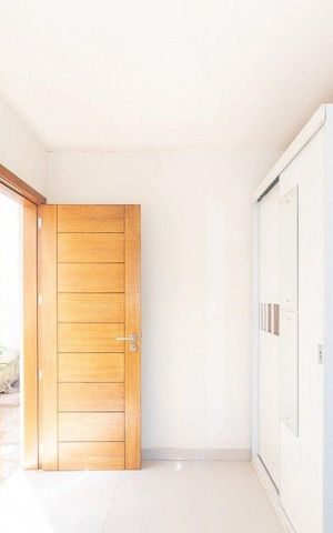 Casa à venda com 129m², 4 quartos e 1 vaga