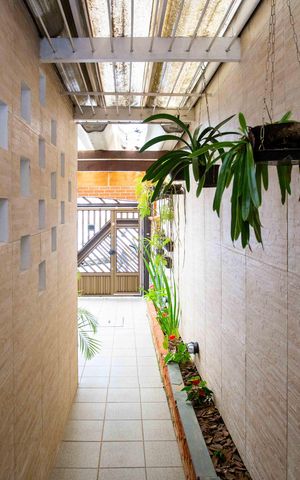 Casa à venda com 130m², 3 quartos e 2 vagasCorredor