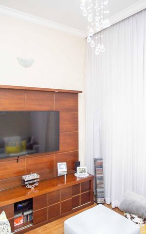 Casa à venda com 130m², 3 quartos e 2 vagasSala de TV