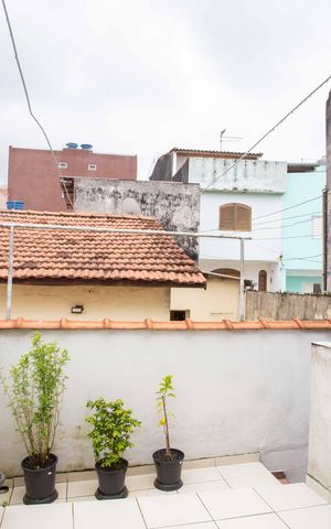 Casa à venda com 130m², 3 quartos e 2 vagasVaranda