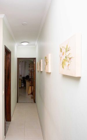 Casa à venda com 130m², 3 quartos e 2 vagasCorredor