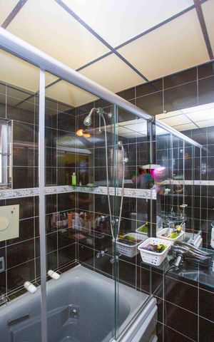 Casa à venda com 130m², 3 quartos e 2 vagasBanheiro da Suíte