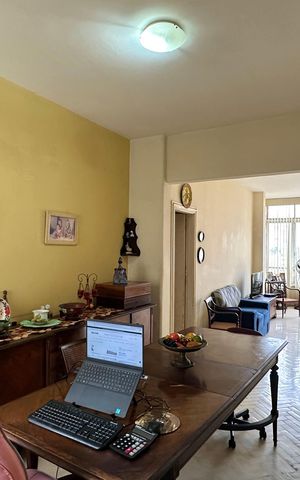 Apartamento à venda com 180m², 3 quartos e 1 vaga