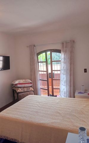 Casa à venda com 169m², 3 quartos e 2 vagas Casa à venda com 169m², 3 quartos e 2 vagasQuarto