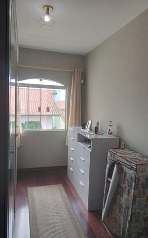 Casa à venda com 169m², 3 quartos e 2 vagas Casa à venda com 169m², 3 quartos e 2 vagasQuarto