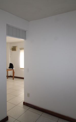 Casa à venda com 410m², 4 quartos e 3 vagasCasa 1 - Corredor