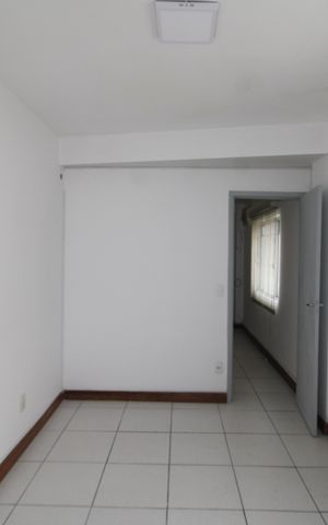Casa à venda com 410m², 4 quartos e 3 vagasCasa 1 - Quarto 