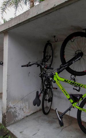 Apartamento à venda com 49m², 2 quartos e 1 vaga Apartamento à venda com 49m², 2 quartos e 1 vagaÁrea Comum - Bicicletário