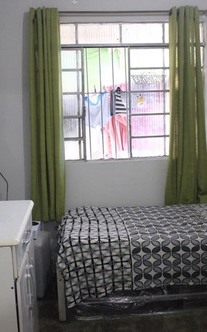Casa à venda com 182m², 4 quartos e 2 vagasSuíte 2