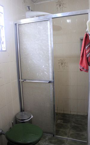 Casa à venda com 182m², 4 quartos e 2 vagasBanheiro da suíte 2