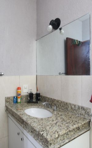 Casa à venda com 1316m², 7 quartos e 26 vagasBanheiro da suíte 1