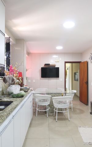 Casa à venda com 1316m², 7 quartos e 26 vagasCozinha