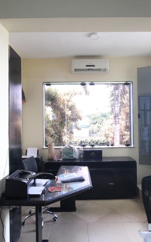 Casa à venda com 1316m², 7 quartos e 26 vagasEscritório