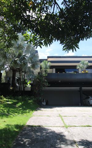 Casa à venda com 1316m², 7 quartos e 26 vagasQuintal - Garagem