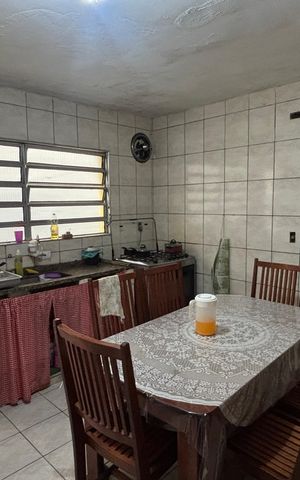 Casa à venda com 152m², 3 quartos e 2 vagas Casa à venda com 152m², 3 quartos e 2 vagasCozinha