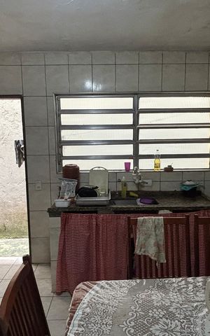 Casa à venda com 152m², 3 quartos e 2 vagas Casa à venda com 152m², 3 quartos e 2 vagasCozinha