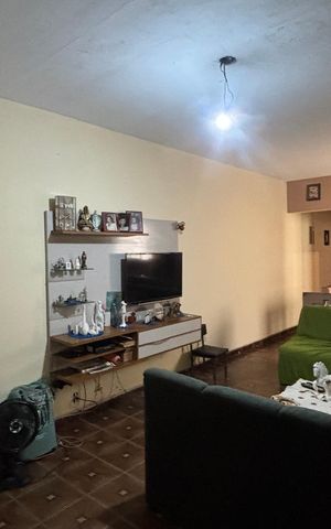 Casa à venda com 152m², 3 quartos e 2 vagas Casa à venda com 152m², 3 quartos e 2 vagasSala