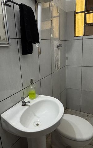Casa à venda com 152m², 3 quartos e 2 vagas Casa à venda com 152m², 3 quartos e 2 vagasBanheiro