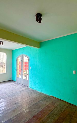 Casa à venda com 148m², 7 quartos e 2 vagasSala
