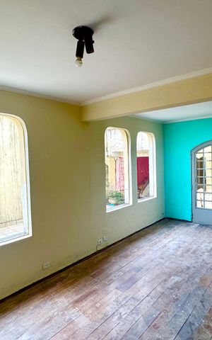 Casa à venda com 148m², 7 quartos e 2 vagasSala