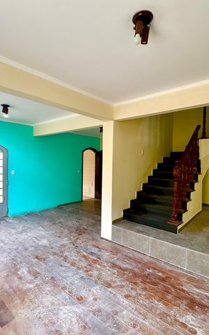 Casa à venda com 148m², 7 quartos e 2 vagasSala