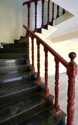 Casa à venda com 148m², 7 quartos e 2 vagasEscada interna