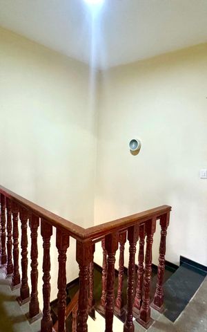 Casa à venda com 148m², 7 quartos e 2 vagasEscada interna