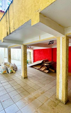 Casa à venda com 148m², 7 quartos e 2 vagasÁrea externa