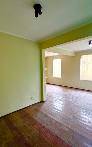 Casa à venda com 148m², 7 quartos e 2 vagasSala