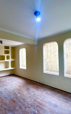 Casa à venda com 148m², 7 quartos e 2 vagasSala
