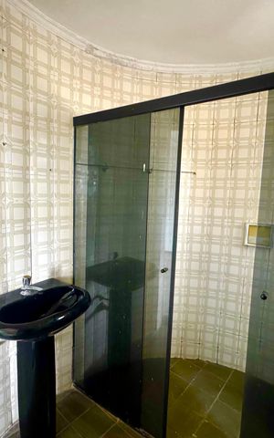 Casa à venda com 148m², 7 quartos e 2 vagasBanheiro 4