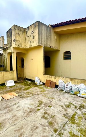 Casa à venda com 148m², 7 quartos e 2 vagasTerraço