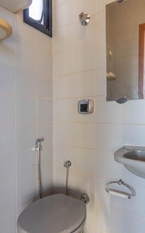 Apartamento à venda com 177m², 3 quartos e 2 vagas Apartamento à venda com 177m², 3 quartos e 2 vagasBanheiro social